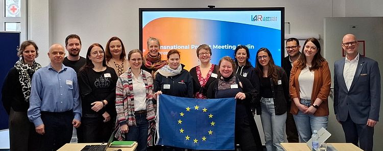 Gruppenfoto vom ersten transnationalen Projekttreffen in Berlin